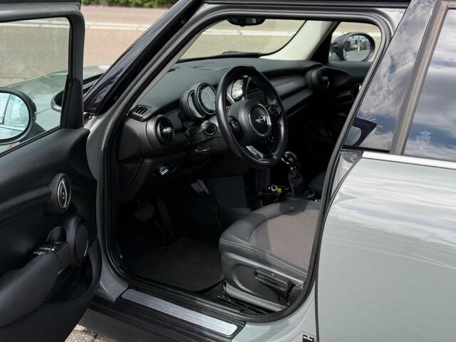Mini COOPER 1.5 136PK AUTOMAAT NAVI CRUISE