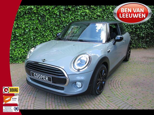 Mini COOPER 1.5 Chili F56 LCI automaat NL-auto, LED, Navi, Keyless AppleCP, 17"