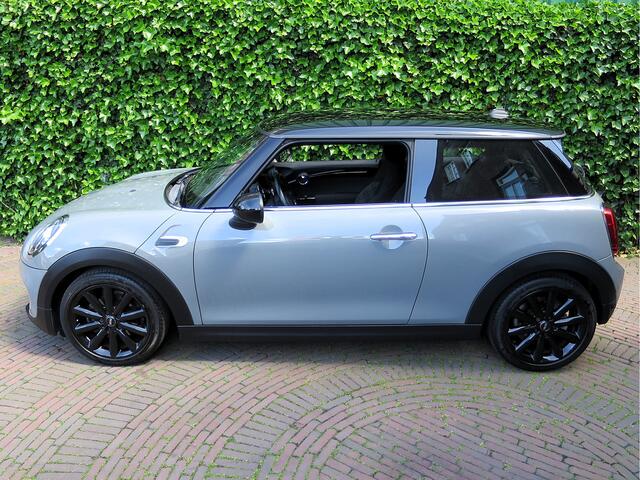 Mini COOPER 1.5 Chili F56 LCI automaat NL-auto, LED, Navi, Keyless AppleCP, 17"