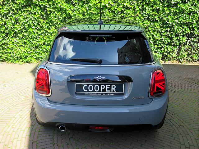 Mini COOPER 1.5 Chili F56 LCI automaat NL-auto, LED, Navi, Keyless AppleCP, 17"