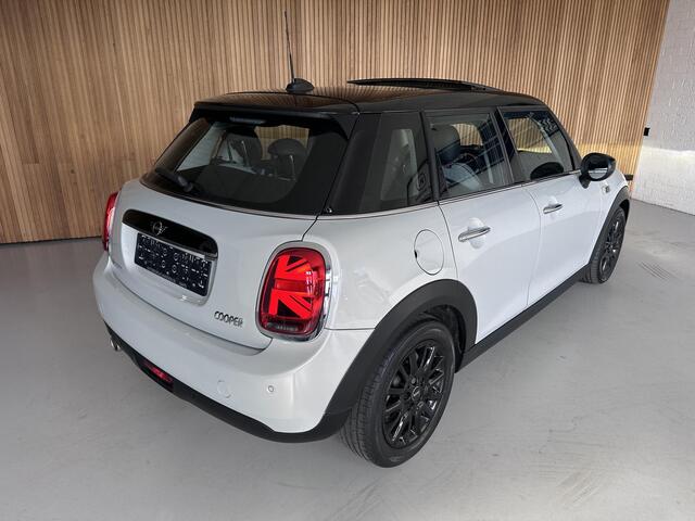 Mini COOPER 1.5 Cooper Greenwich Cruise | Pano | Carplay | Parkeersensoren