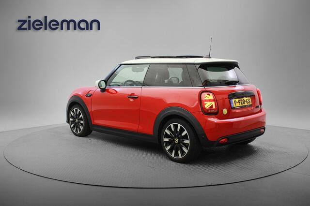 Mini COOPER Electric Yours 33 kWh - Panorama, Carplay, Leer, Cruise, Stoelverw.