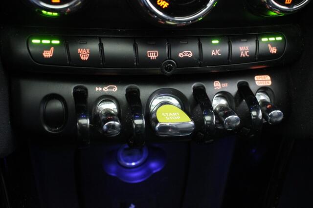 Mini COOPER Electric Yours 33 kWh - Panorama, Carplay, Leer, Cruise, Stoelverw.