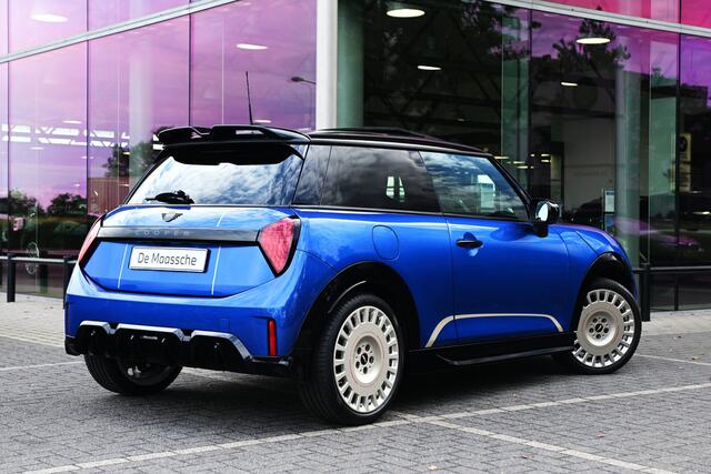 Mini COOPER Hatchback C Automaat / John Cooper Works / Pakket L / 18" JCW Rallye Spoke Gold