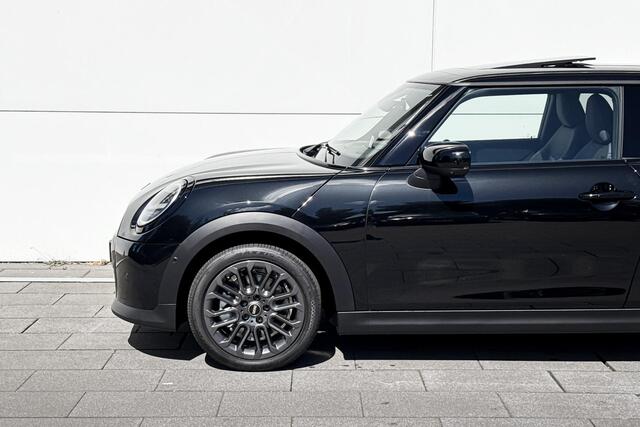 Mini COOPER 3-deurs 1.5 C Classic L | 17 Inch U-Spoke grey