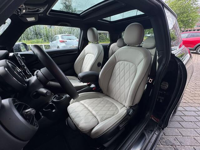 Mini COOPER 3-Deurs 1.5 60 Years Edition Pano / H&K Audio / Leer / Head-up / LED / Clima / Cruise