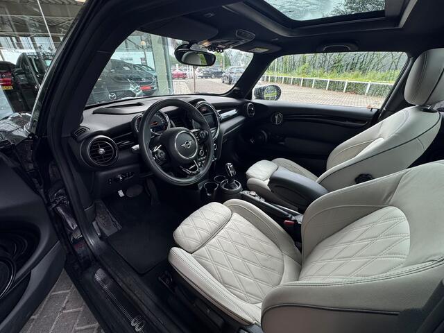 Mini COOPER 3-Deurs 1.5 60 Years Edition Pano / H&K Audio / Leer / Head-up / LED / Clima / Cruise