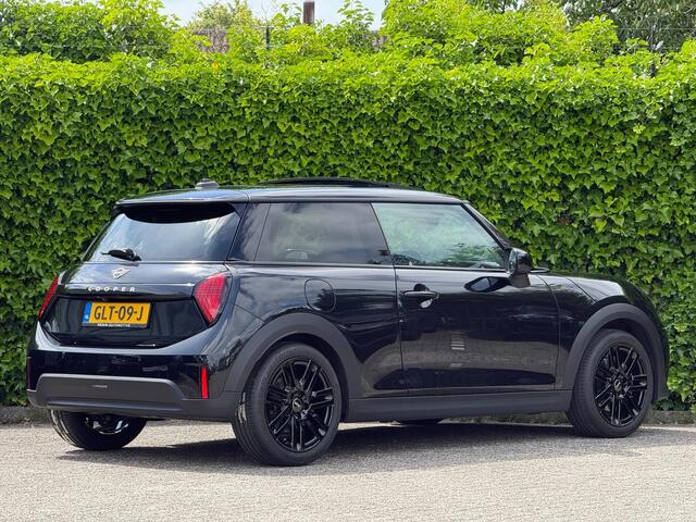 Mini COOPER Mini 1.5 C | Classic S | Panorama | Stuur + Stoelverw. | Harman/Kardon | Head-Up