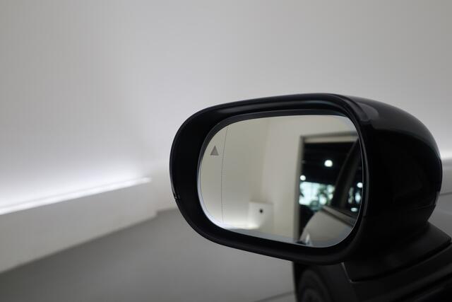 Mini COOPER 5-Deurs 1.5 C - Pakket L | Rijklaar! | S/K-Dak | HUD | Harman/Kardon | Cruise | Camera+PDC | Keyless | Stuur- +Stoelverw. | Nav+App.connect | Dodehoek | ACC | LED | 17''