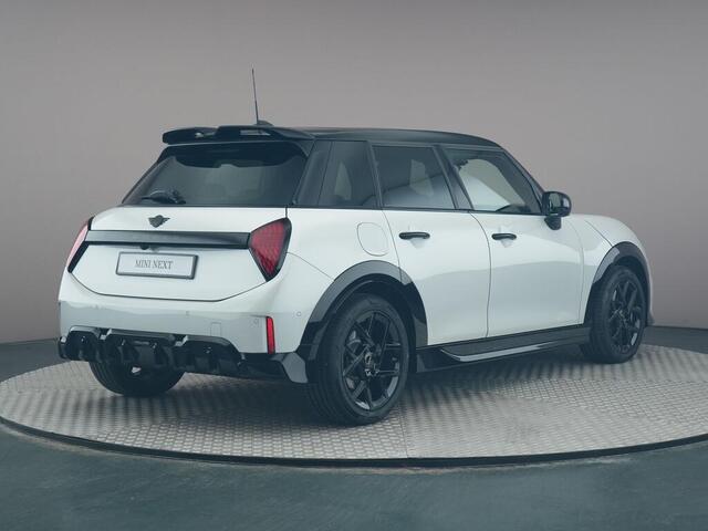 Mini COOPER 5-Deurs 1.5 C John Cooper Works XL