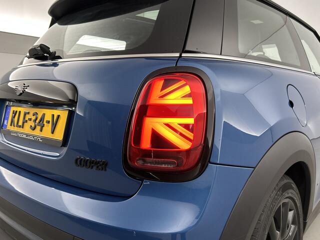 Mini COOPER Mini 1.5 Camden Plus Pano-dak/Head-Up Display/Camera/Leder