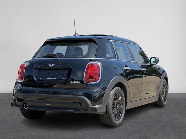 Mini COOPER 5-Deurs 1.5 MINI Yours | Pano | Leer | Stoelverw. | HUD | Navi | LED | Camera ( Vestiging - Nieuwegein )