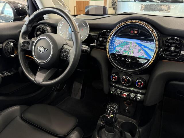 Mini COOPER 5-Deurs 1.5 MINI Yours | Pano | Leer | Stoelverw. | HUD | Navi | LED | Camera ( Vestiging - Nieuwegein )