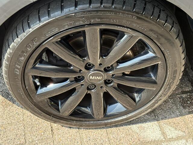 Mini COOPER 3-Deurs 1.5 | NAP | Navigatie | Cruise Control | Airco | BT-Telefoonfunctie |