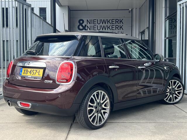 Mini COOPER 5-Deurs 1.5 Pure Burgundy Edition | SCHUIF/KANTELDAK | HEAD-UP DISPLAY | HARMAN/KARDON | LEDER | CARPLAY/ANDROID | LMV 18'' | NAVI | STOELVERWARMING | PDC V+A | KEYLESS | CRUISE CONTROL | CLIMATE CONTROL | LED