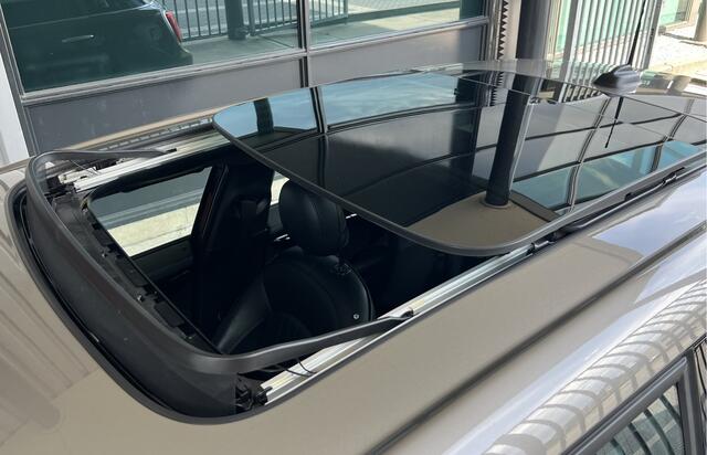 Mini COOPER 5-Deurs 1.5 Pure Burgundy Edition | SCHUIF/KANTELDAK | HEAD-UP DISPLAY | HARMAN/KARDON | LEDER | CARPLAY/ANDROID | LMV 18'' | NAVI | STOELVERWARMING | PDC V+A | KEYLESS | CRUISE CONTROL | CLIMATE CONTROL | LED