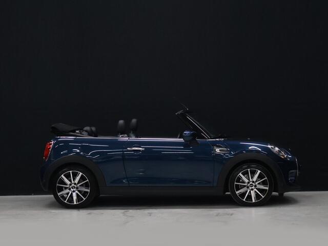 Mini COOPER Cabrio 1.5 Sidewalk Edition [APPLE CARPLAY, HARMAN KARDON, STOELVERWARMING, HEAD UP, DIGITAL DASH, CAMERA, CRUISE CONTROL, PDC V+A, NAVIGATIE, NIEUWSTAAT]