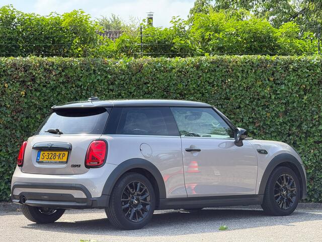 Mini COOPER 3-Deurs 1.5 | Sporstoel. | PDC | Driv. Ass. | Navi.