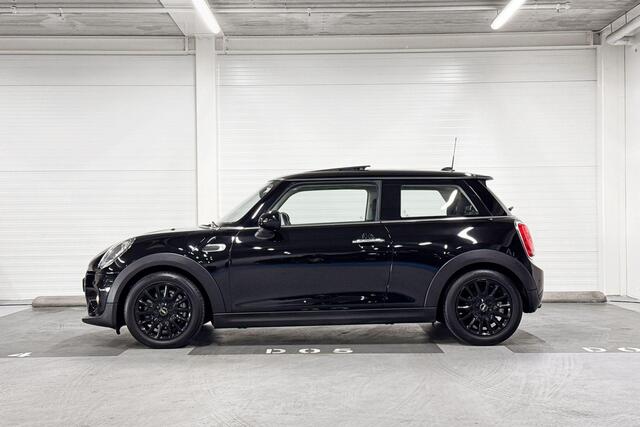 Mini COOPER 3-deurs Business | Panoramadak | MINI Connected | Chrome Line exterieur |