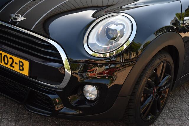 Mini COOPER 5-Deurs 1.5 Chili Serious Business|JCW|