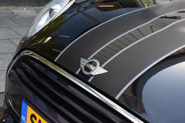 Mini COOPER 5-Deurs 1.5 Chili Serious Business|JCW|