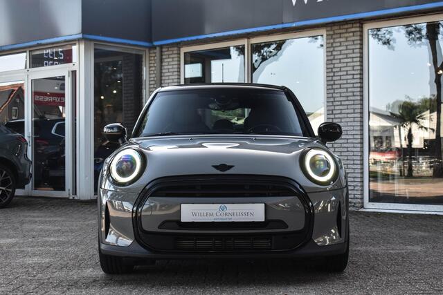Mini COOPER 5-Deurs 1.5 Camden Edition Navi Prof. Keyless Stoelverwarming Carplay