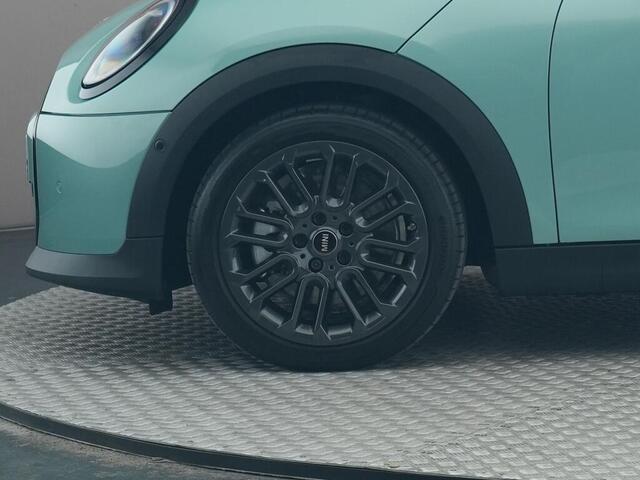 Mini COOPER 5-Deurs 1.5 C Classic M