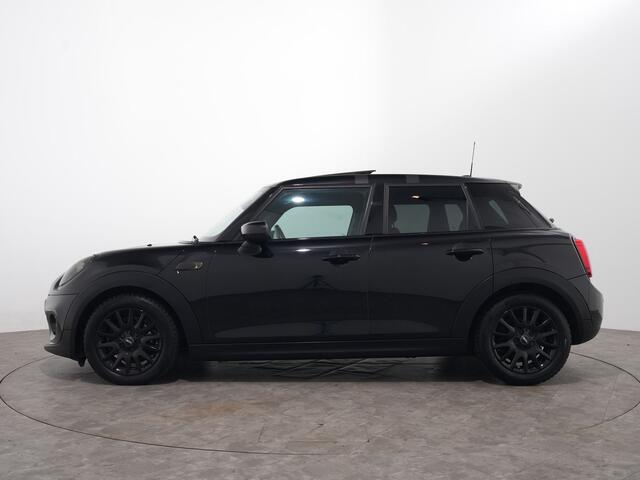 Mini COOPER 5-Deurs 1.5 136PK CHILI AUT7 | Panoramadak | Leer | Navi | Clima