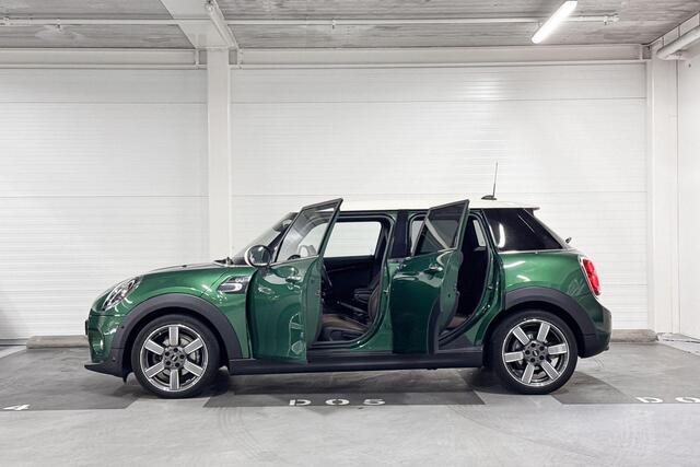 Mini COOPER 5-Deurs | Parkeerassistent | MINI Driving Modes | Stoelverwarming |