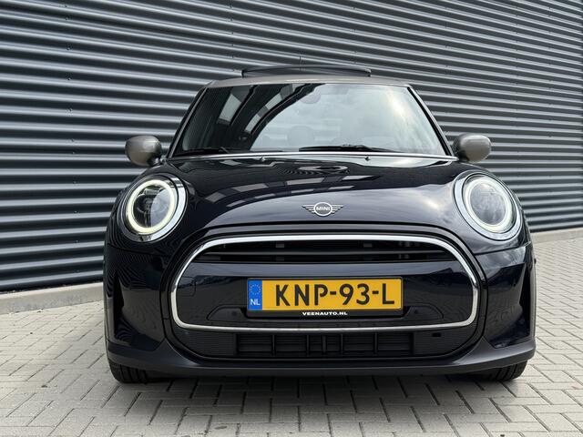 Mini COOPER 5-Deurs 1.5 MINI Yours Pano/Leder/Camera