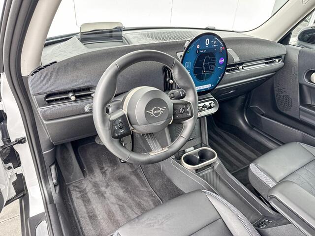 Mini COOPER 3 deurs C Favoured Schuifdak / Stuurwielrandverwarming / Head Up Display / Acteruitrijcamera / Stoelverwarming / Draadloosladen