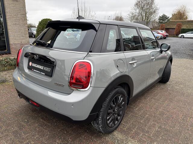 Mini COOPER Mini 1.5 Chili Automaat Full LED / Sportinterieur / Carplay