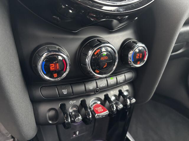 Mini COOPER Mini 1.5 Chili Automaat Full LED / Sportinterieur / Carplay