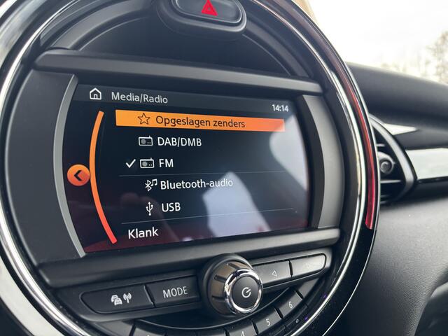 Mini COOPER Mini 1.5 Chili Automaat Full LED / Sportinterieur / Carplay