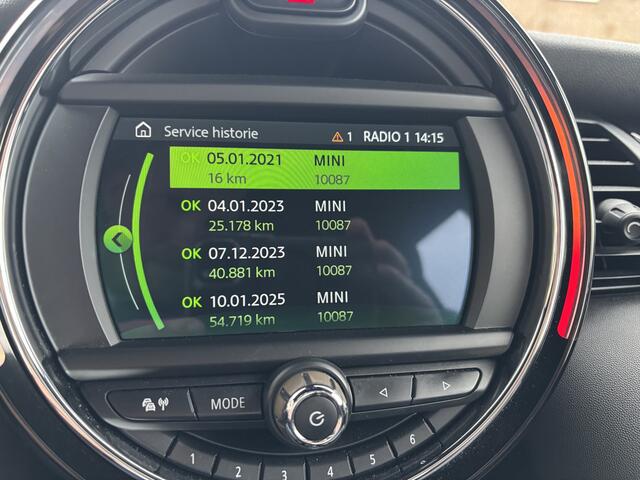 Mini COOPER Mini 1.5 Chili Automaat Full LED / Sportinterieur / Carplay