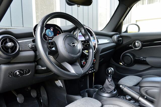 Mini COOPER 5-Deurs 1.5 Business Edition Rijklaarprijs-Garantie Sport Interieur Navigatie Apple carplay Led Camera