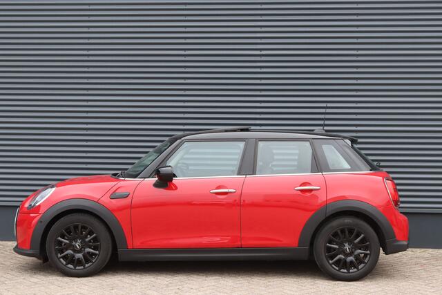Mini COOPER 5-Deurs 1.5 Premium Plus Pano/Leder/LED/Keyless/Camera/Head-up/CarPlay