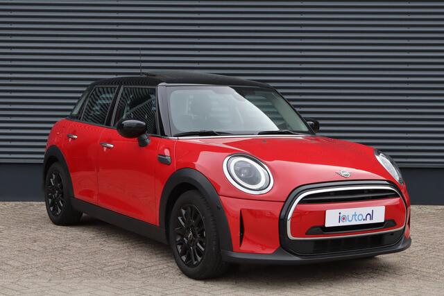 Mini COOPER 5-Deurs 1.5 Premium Plus Pano/Leder/LED/Keyless/Camera/Head-up/CarPlay