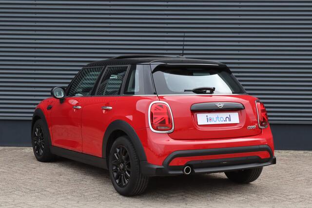 Mini COOPER 5-Deurs 1.5 Premium Plus Pano/Leder/LED/Keyless/Camera/Head-up/CarPlay