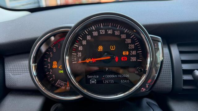 Mini COOPER 1.5 COOPER Busines edition Automaat 5DRS Navi Cruise