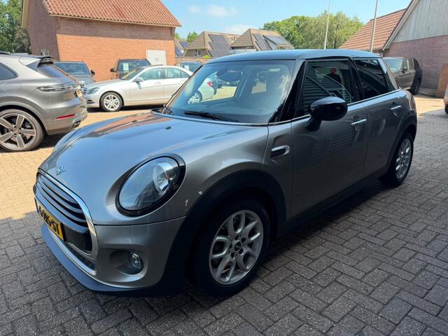 Mini COOPER 1.5 COOPER Busines edition Automaat 5DRS Navi Cruise
