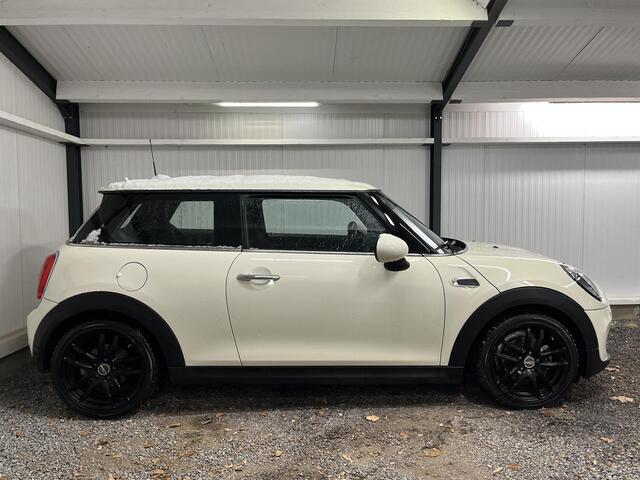 Mini COOPER 3-Deurs 1.5 Pepper Serious Business 136PK 4-2017 2e EIG *78.447 KM*!! NW APK !!