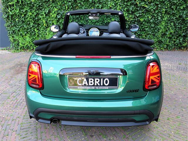 Mini COOPER Cabrio 1.5 Classic F57 LCI2 aut met Navi, A.cam, Head-up, Apple CP, DAB en 16"