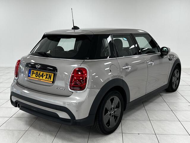 Mini COOPER 5-Deurs 1.5 Business Edition NAVIGATIE | PARKEERSENSOREN ACHTER | CLIMATE CONTROL