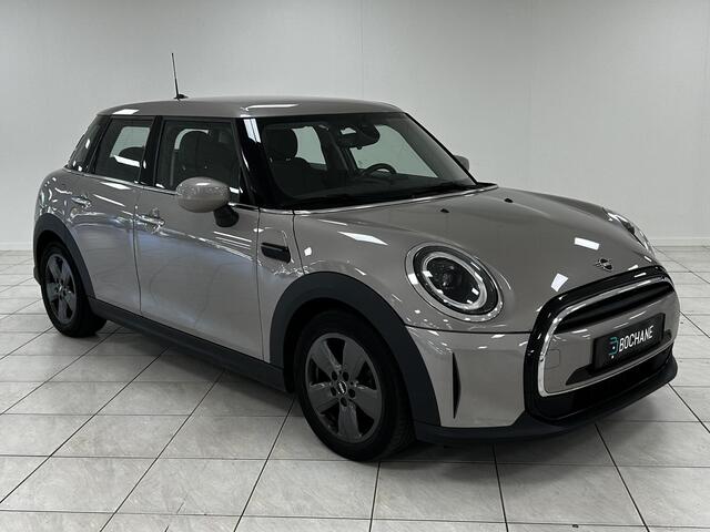 Mini COOPER 5-Deurs 1.5 Business Edition NAVIGATIE | PARKEERSENSOREN ACHTER | CLIMATE CONTROL