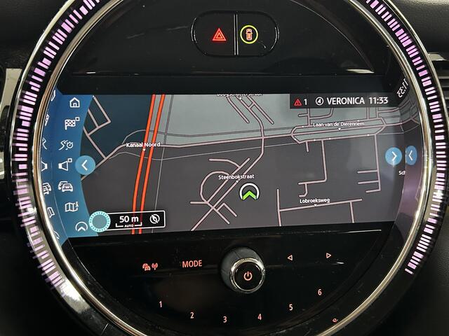 Mini COOPER 5-Deurs 1.5 Business Edition NAVIGATIE | PARKEERSENSOREN ACHTER | CLIMATE CONTROL