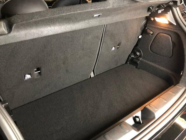Mini COOPER 3-Deurs 1.5 60 Years Edition NL auto sportstoelen | leer | navi | led | harman kardon | pano dak | head up | dealer onderhouden