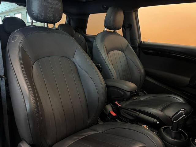 Mini COOPER 3-Deurs 1.5 60 Years Edition NL auto sportstoelen | leer | navi | led | harman kardon | pano dak | head up | dealer onderhouden