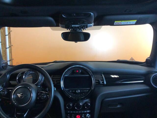 Mini COOPER 3-Deurs 1.5 60 Years Edition NL auto sportstoelen | leer | navi | led | harman kardon | pano dak | head up | dealer onderhouden