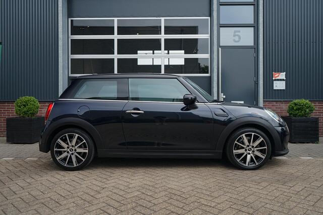 Mini COOPER 1.5 Classic